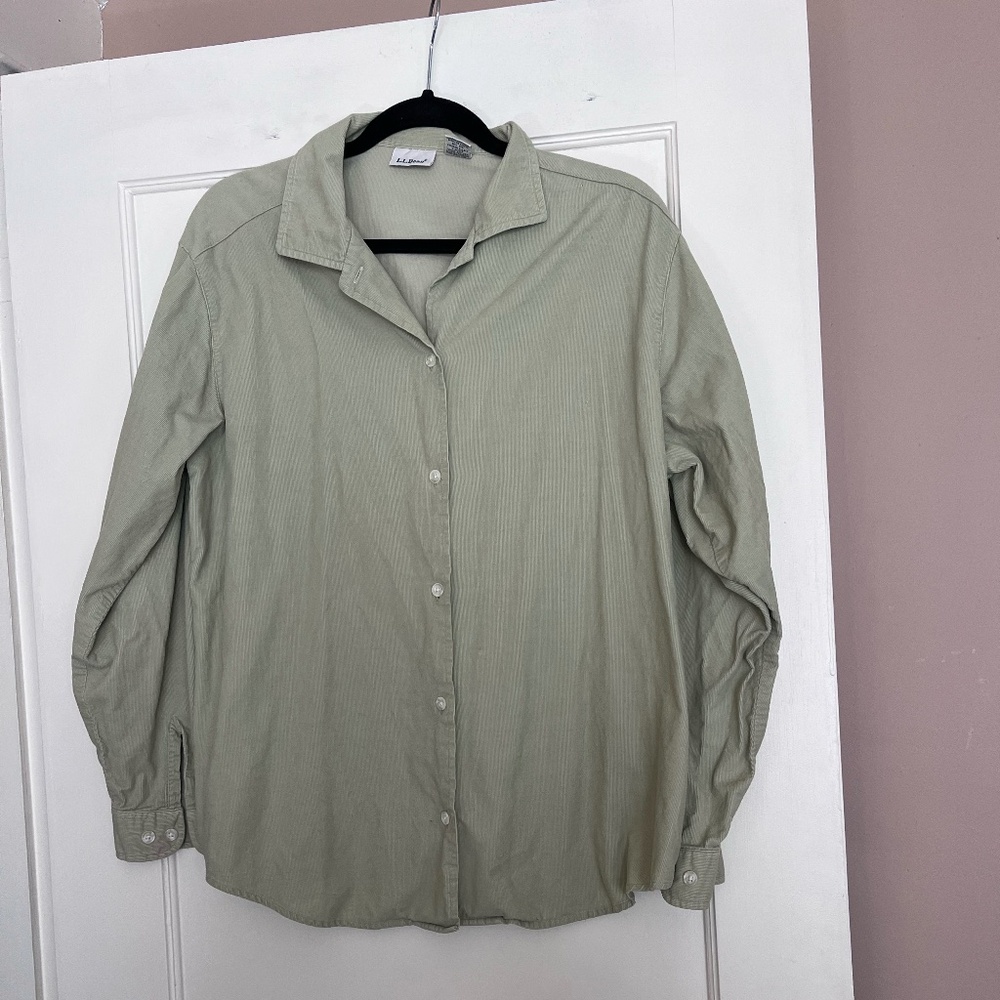 Vintage L.L. Bean Green Corduroy Button Down Large